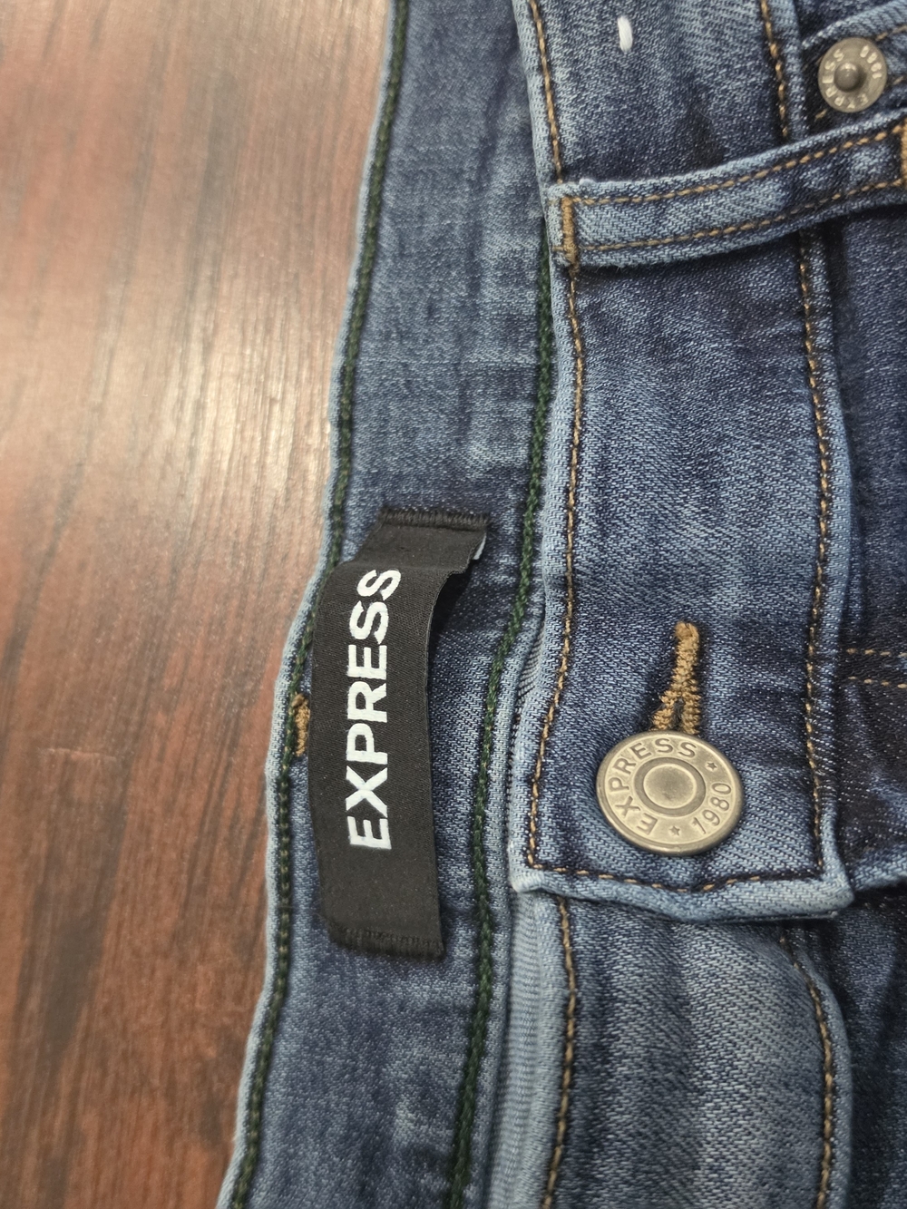 Express Super High Rise Legging - Picture 3 of 8